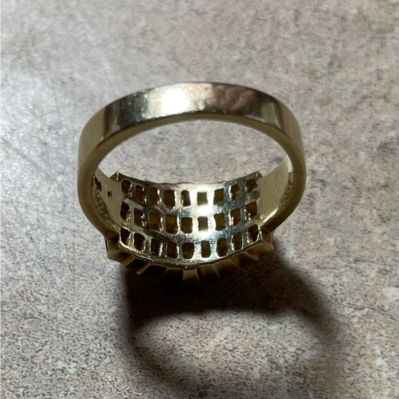 Diamond ring Approx.1 1/2carat 14k gold. VERY  high quality. Sz 6. Cut stones - Picture 7 of 8